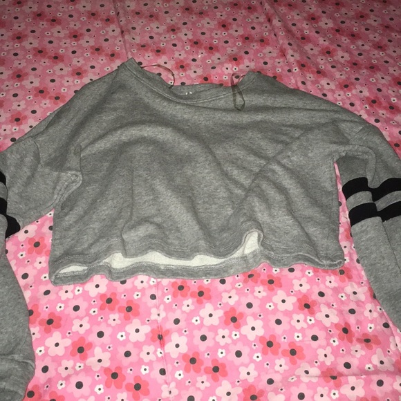 Crop top - Picture 1 of 1